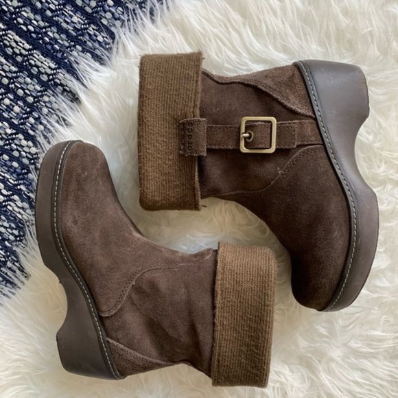 CROCS Shoes - * CROCS Brown Suede Buckle Cuff Boot